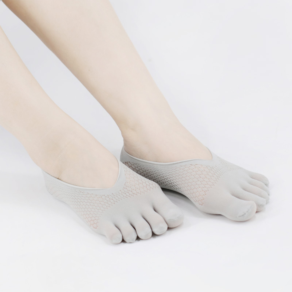 Mesh quinque-toed navi socks